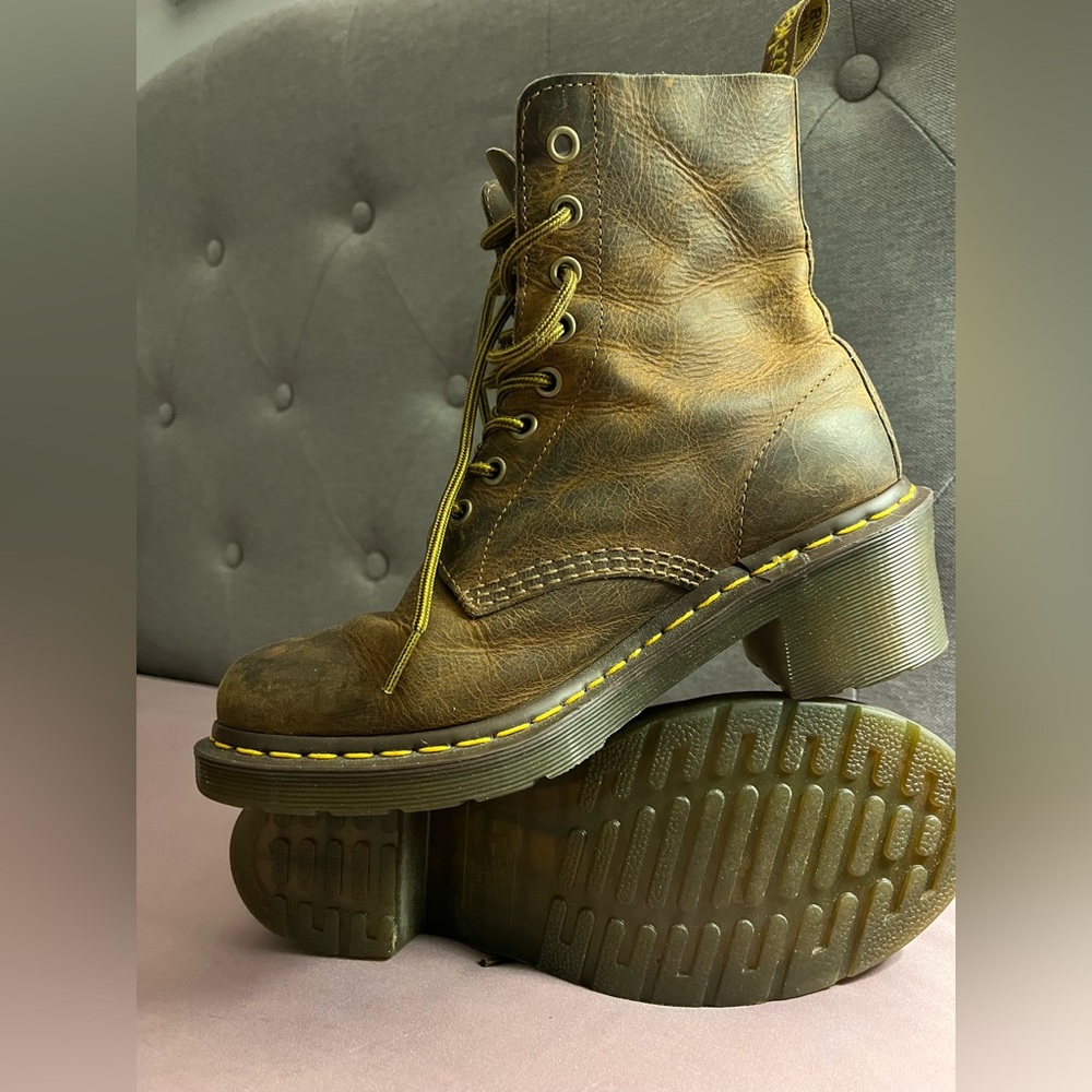 Doc Martens Clemency Boots Heel
